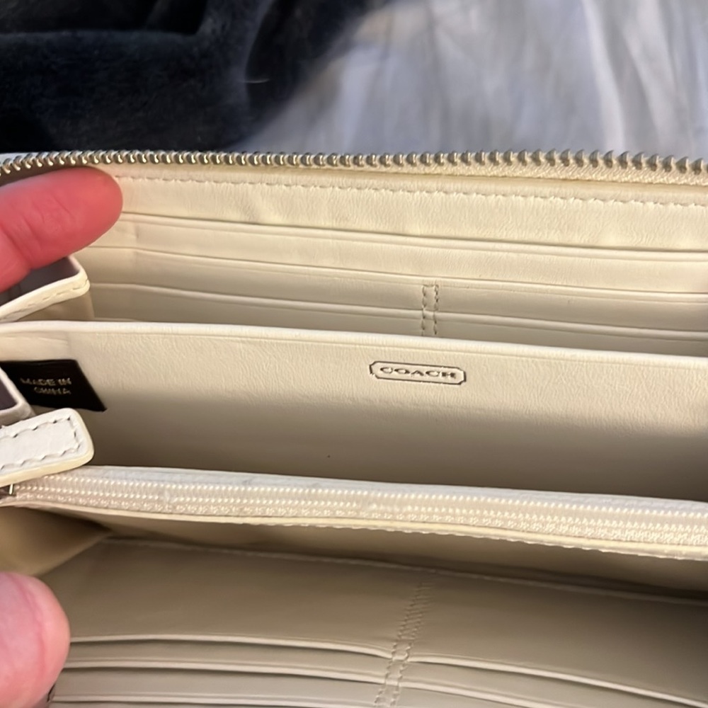 Coach Multicolor Wallet - Picture 4 of 6